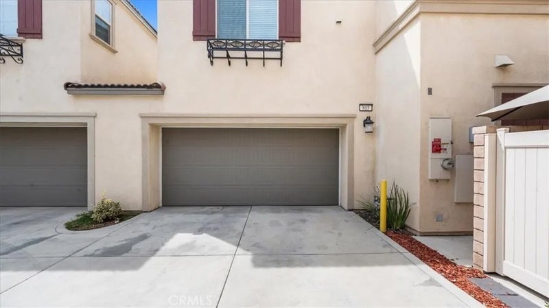 805 Cranberry Way
