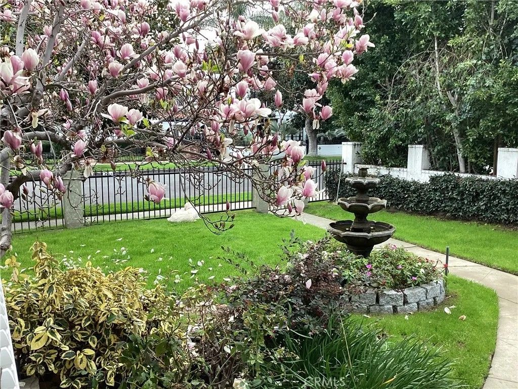 Photo of 4441 Forman Ave, Toluca Lake, CA 91602 (MLS # OC26084410)