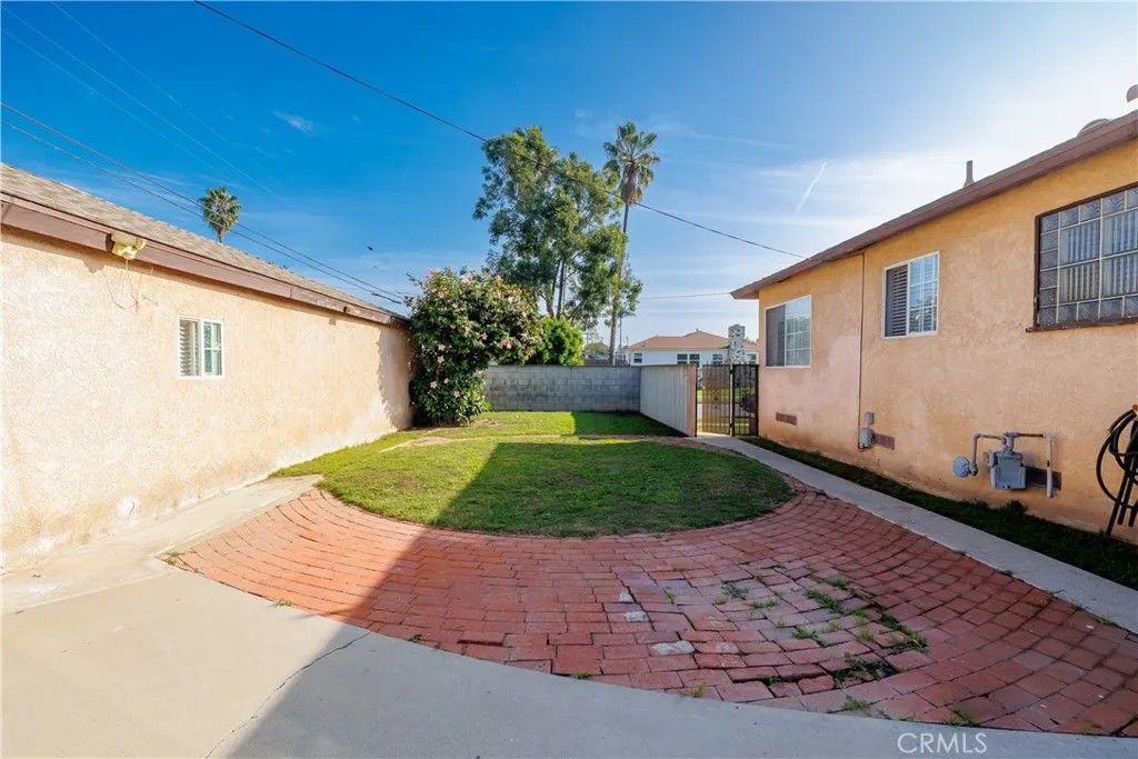 Photo of 3301 W 116th St, Inglewood, CA 90303 (MLS # IG25276450)