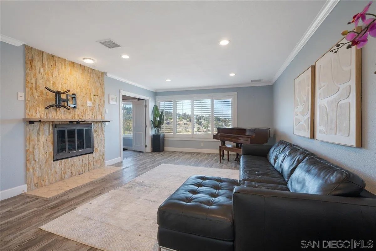 3834 Polaris Dr.