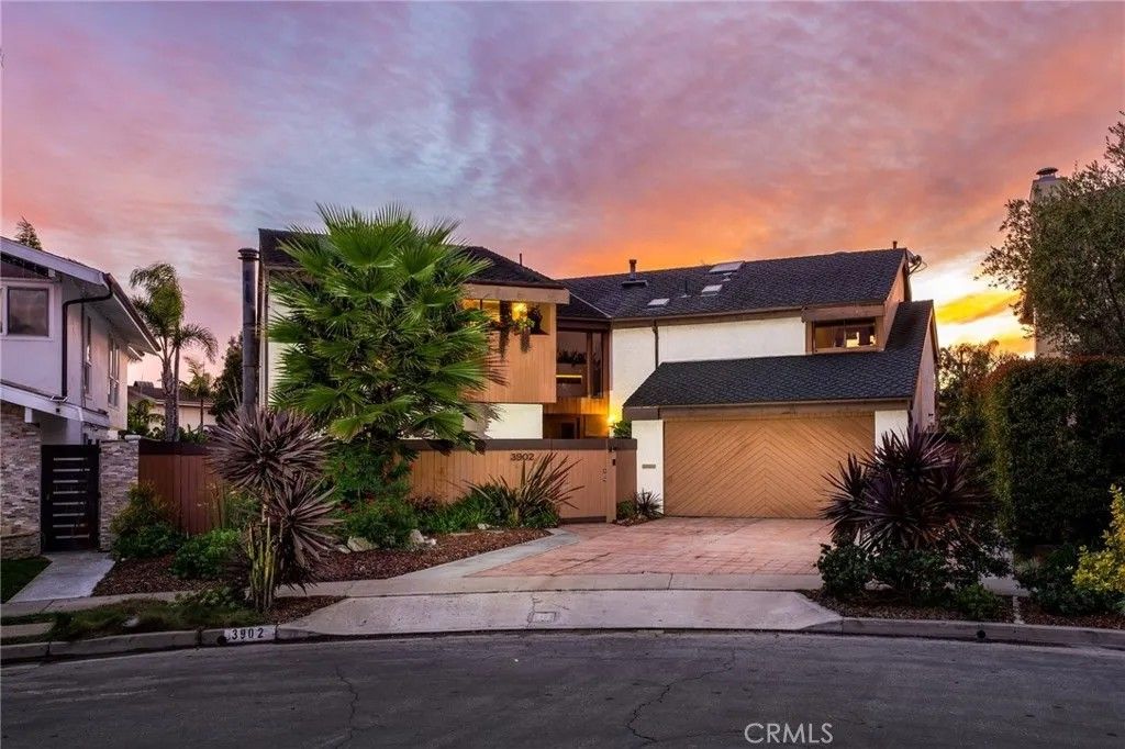 Photo of 3902 Legend Circle, Huntington Beach, CA 92649 (MLS # OC26035052)