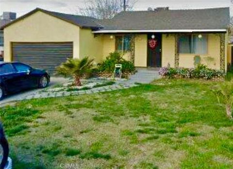 Photo of 38363 Rosemarie St, Palmdale, CA 93550 (MLS # SR26042502)