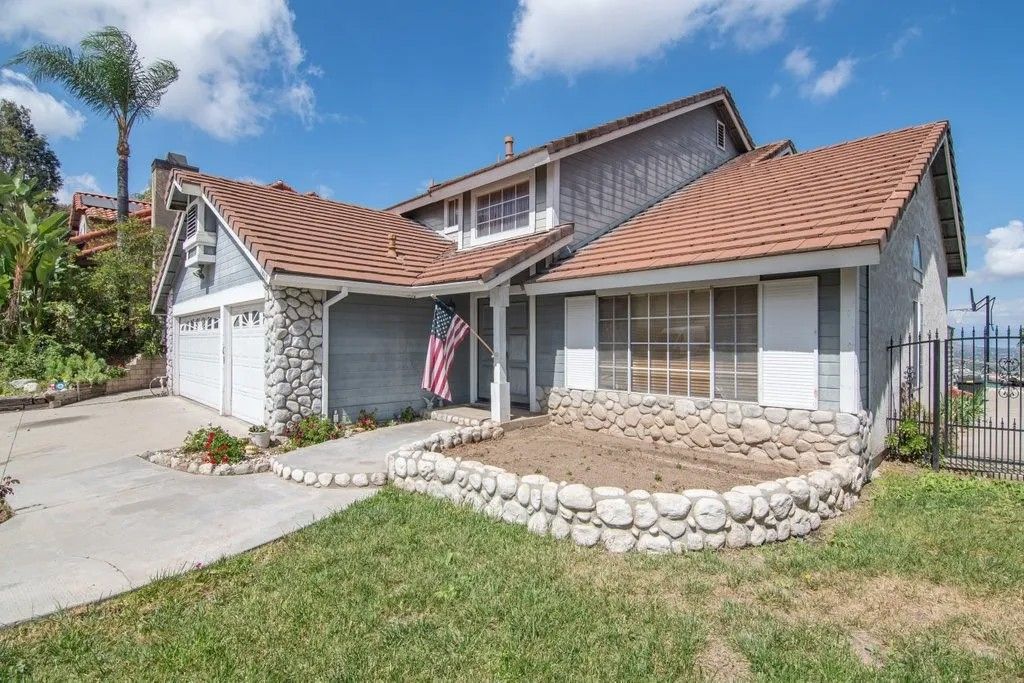 Photo of 16668 Lake Knoll, Riverside, CA 92503 (MLS # IV26071617)