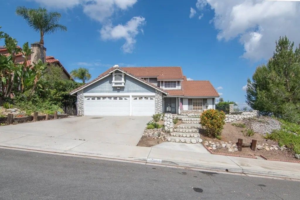 Photo of 16668 Lake Knoll, Riverside, CA 92503 (MLS # IV26071617)