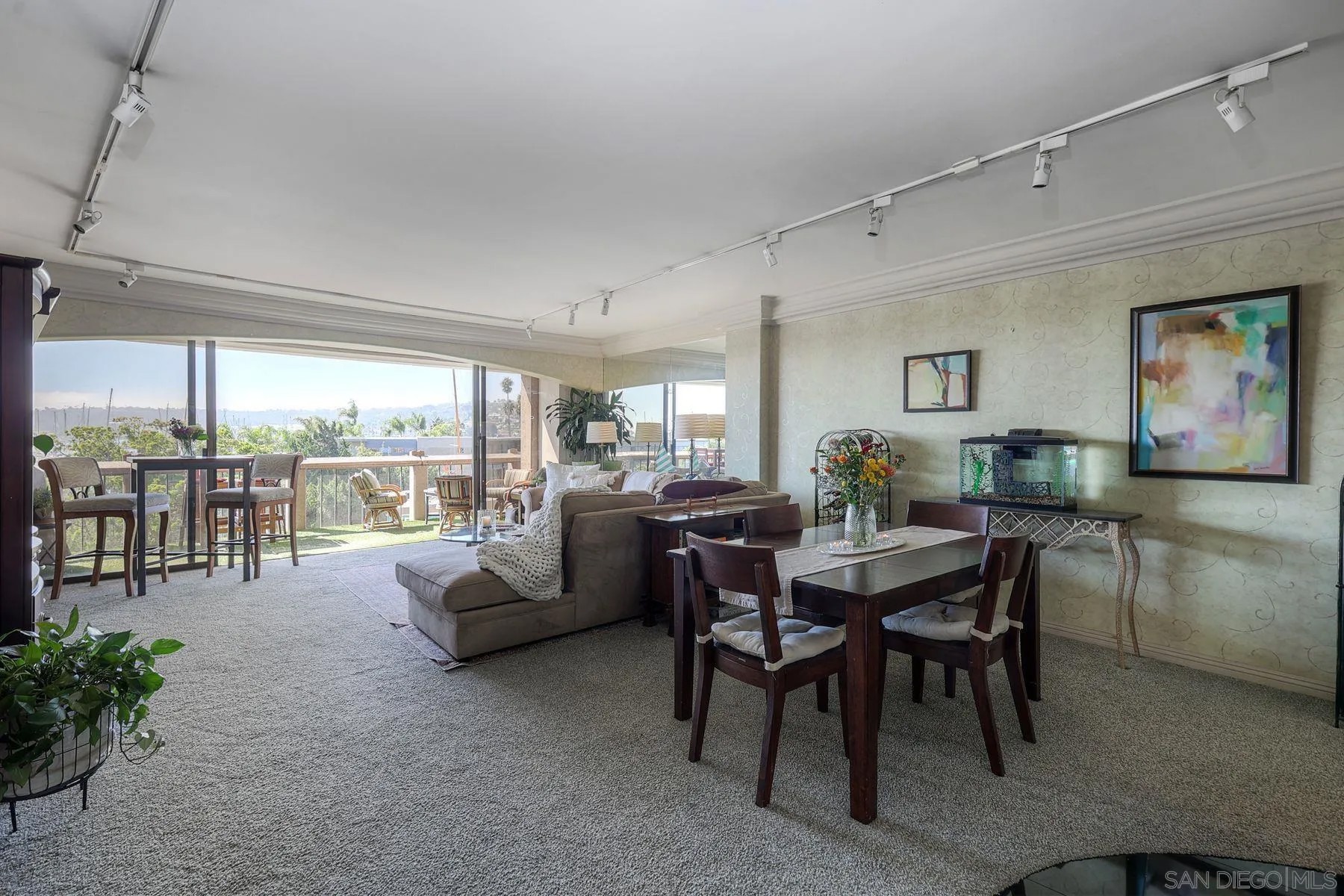 1150 Anchorage Ln 303