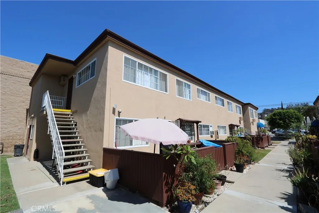 2341 Walnut