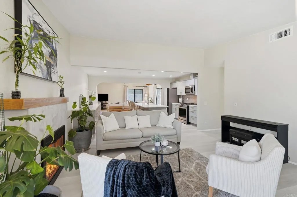 7254 Zest Street