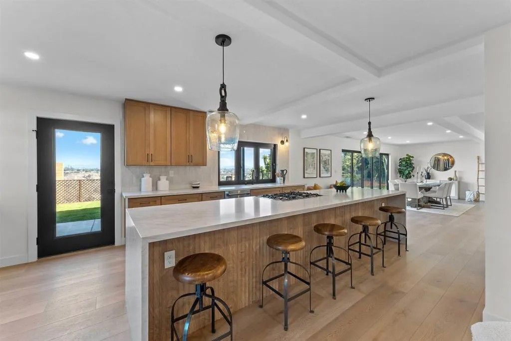 Photo of 5777 Desert View Dr, La Jolla, CA 92037 (MLS # NDP2600199)