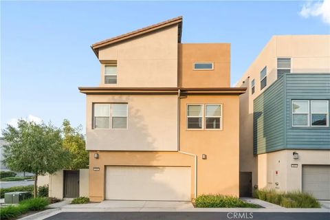 Photo of 119 Glance, Irvine, CA 92618 (MLS # OC25272346)