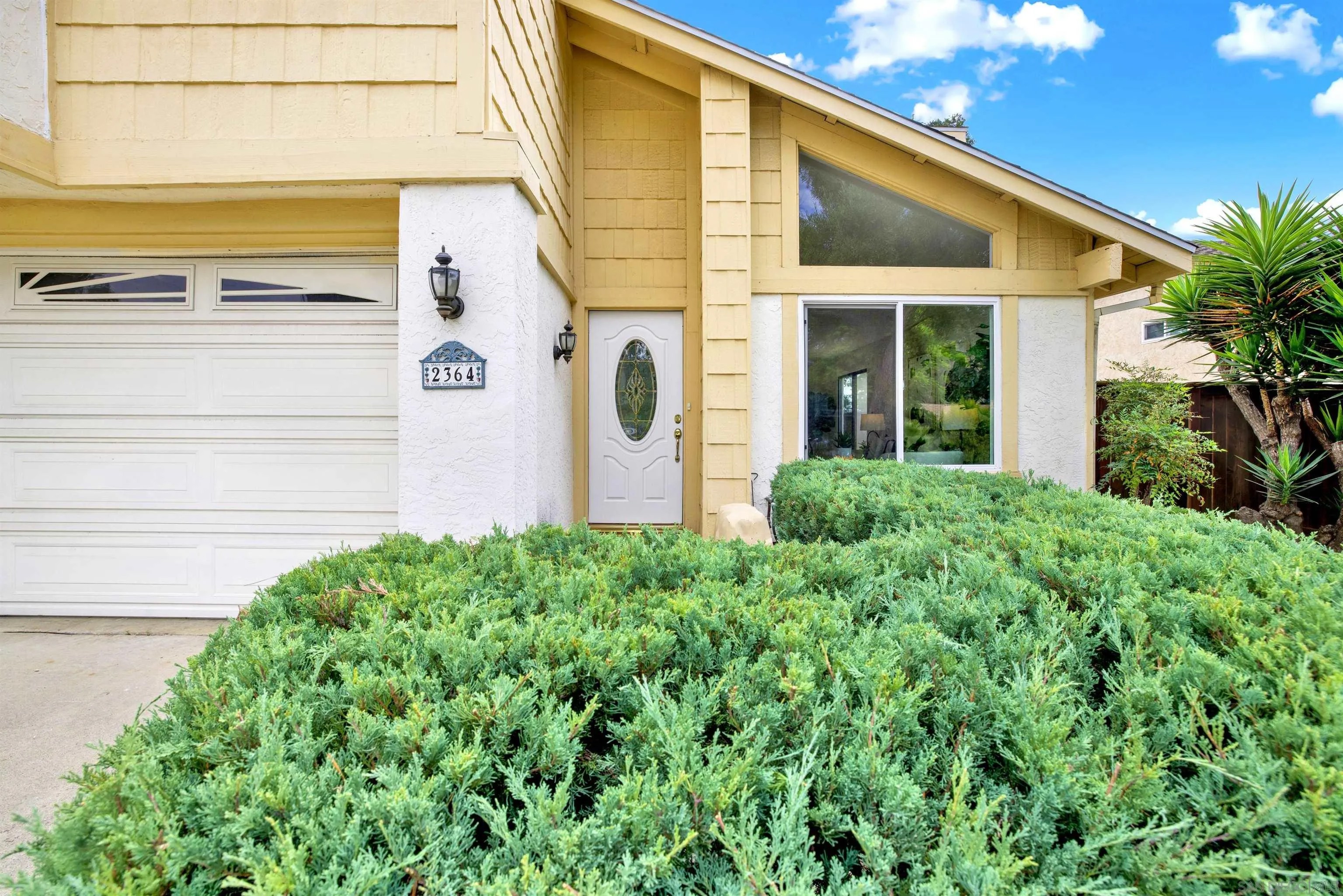 2364 Oakridge Pl