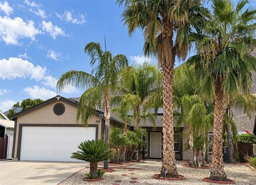 Photo of 255 Quandt Ranch, San Jacinto, CA 92583 (MLS # IV26218876)