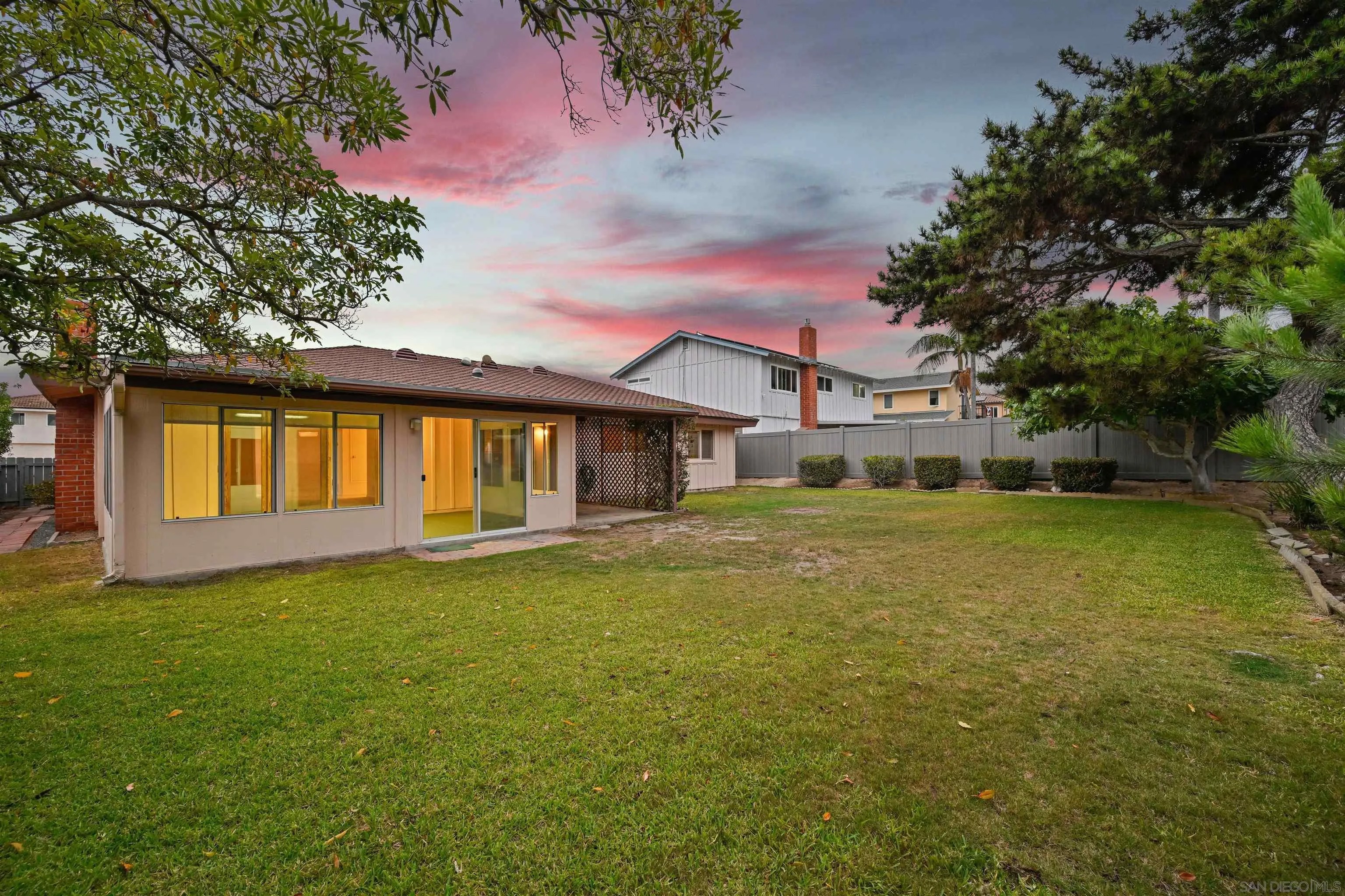 3117 Mercer Ln