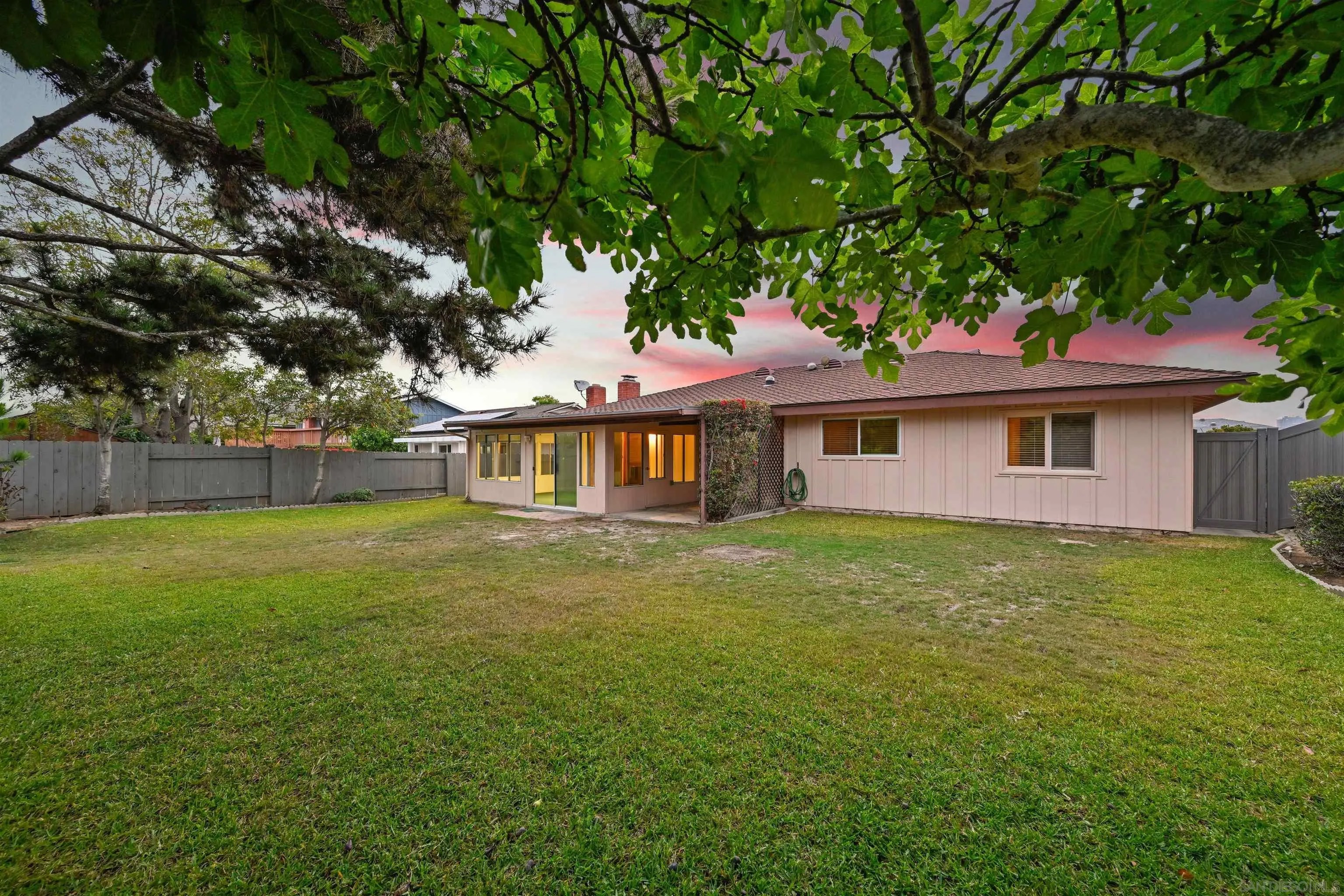 3117 Mercer Ln