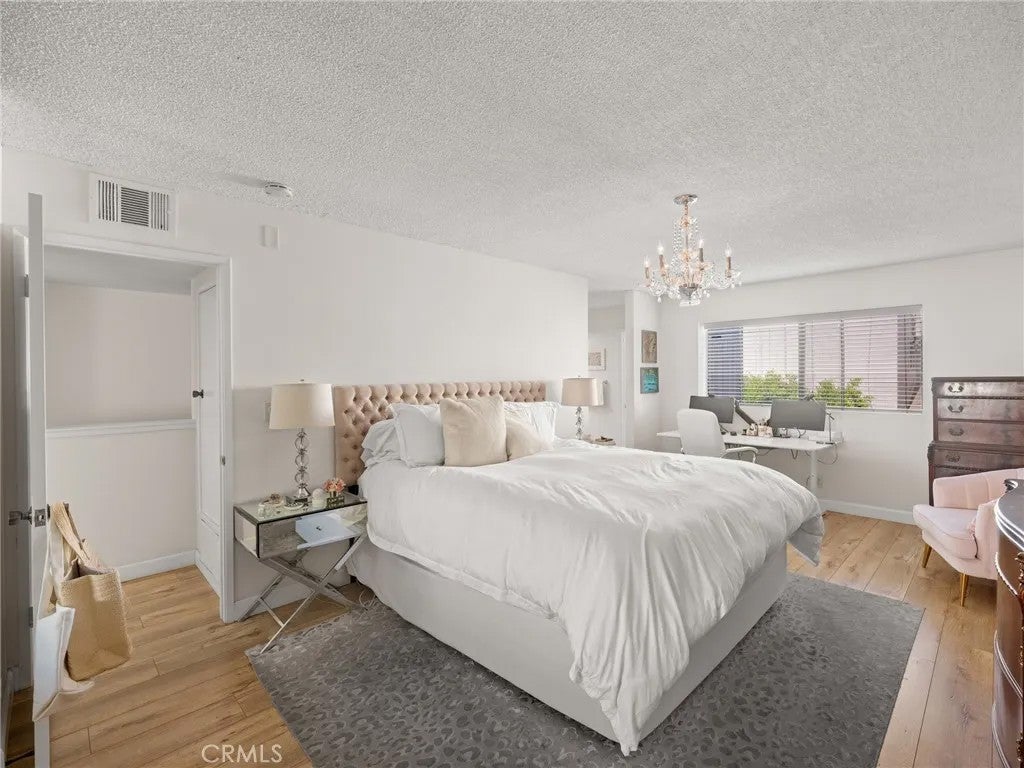 15223 Magnolia Boulevard B