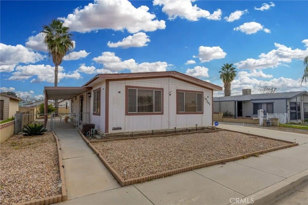 Photo of 340 Potrero St, San Jacinto, CA 92582 (MLS # IG26017282)