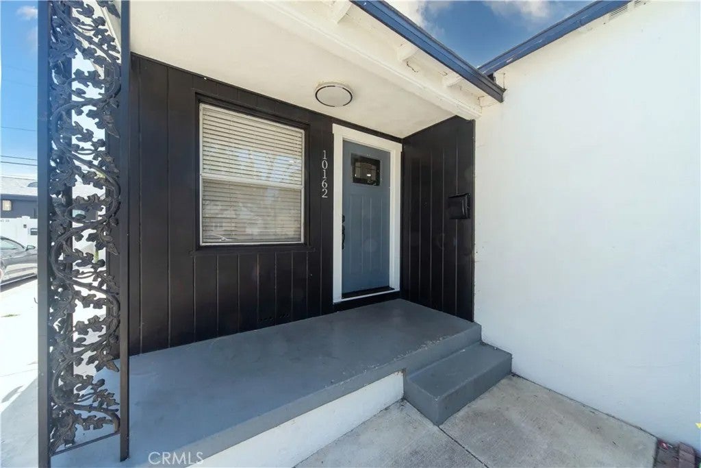 Photo of 10162 Flallon AVE, Santa Fe Springs, CA 90670 (MLS # TR26132339)