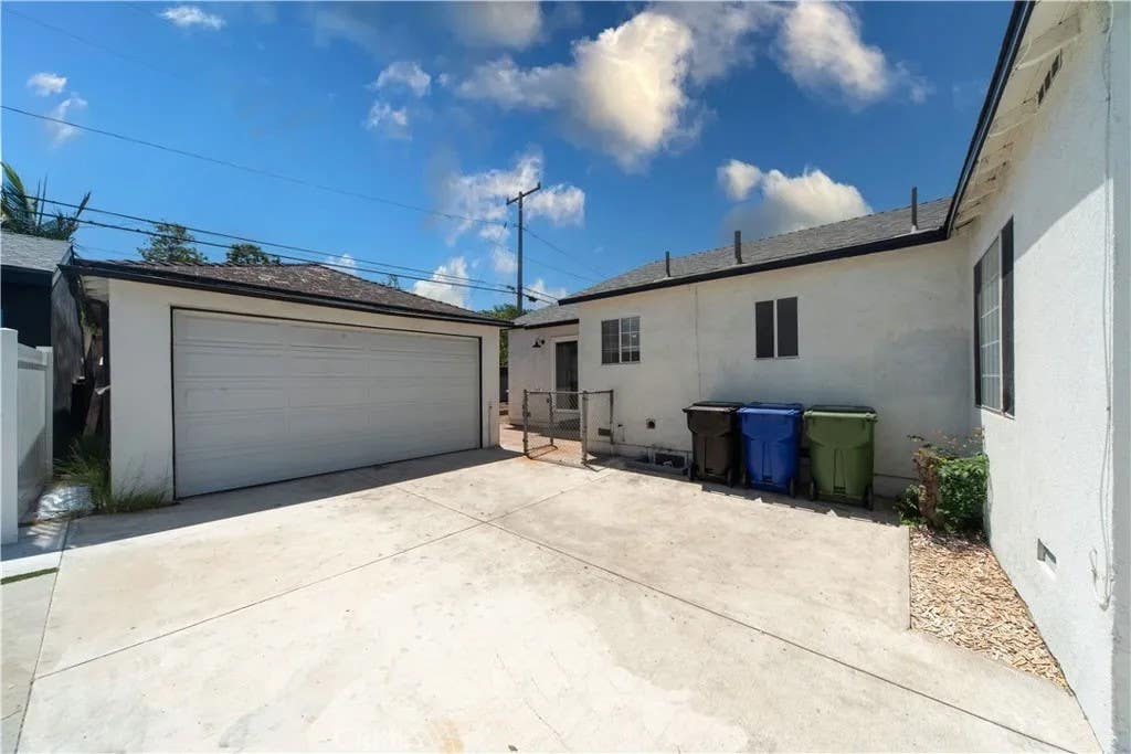 Photo of 10162 Flallon AVE, Santa Fe Springs, CA 90670 (MLS # TR26132339)