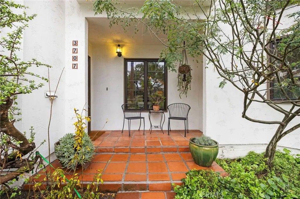 Photo of 3707 Cedar Ave, Long Beach, CA 90807 (MLS # PW26003882)