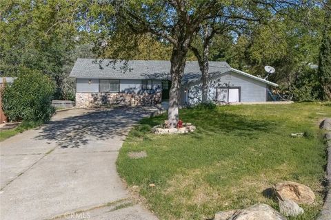 Photo of 11 Cove Court, Oroville, CA 95966 (MLS # LC26058656)