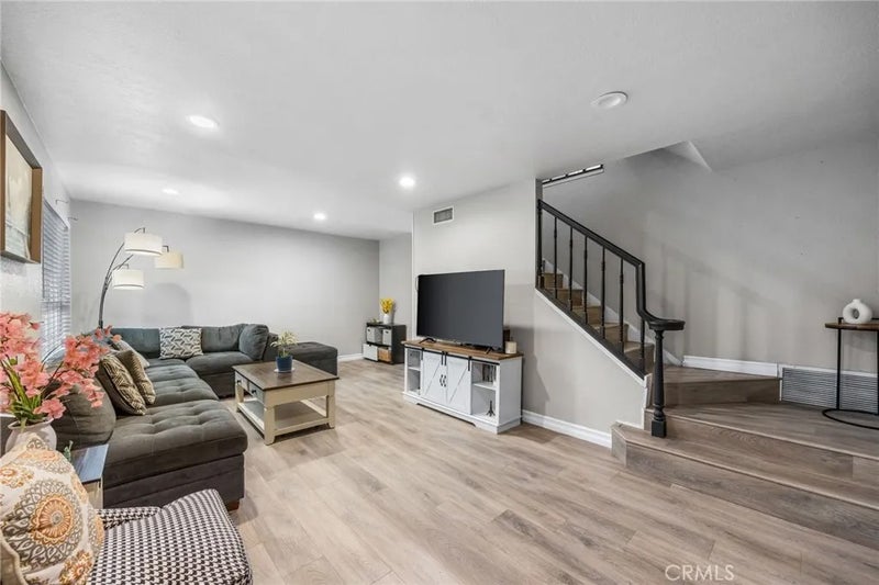 1800 W Gramercy 14