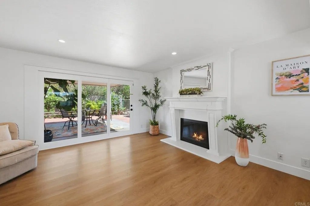 5625 Lake Vista Drive