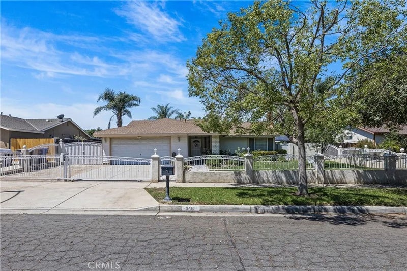 2752 Litchfield Drive