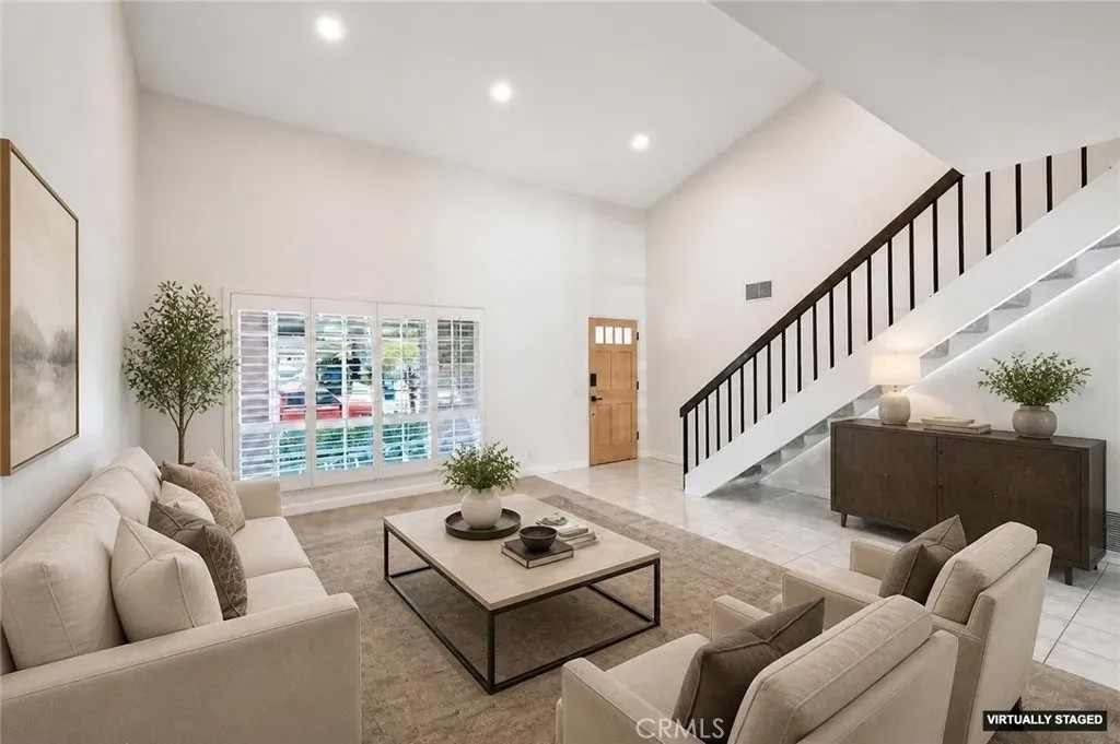 15 Knollview
