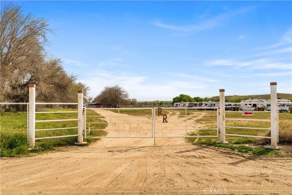 14433 Roy Rogers Ranch