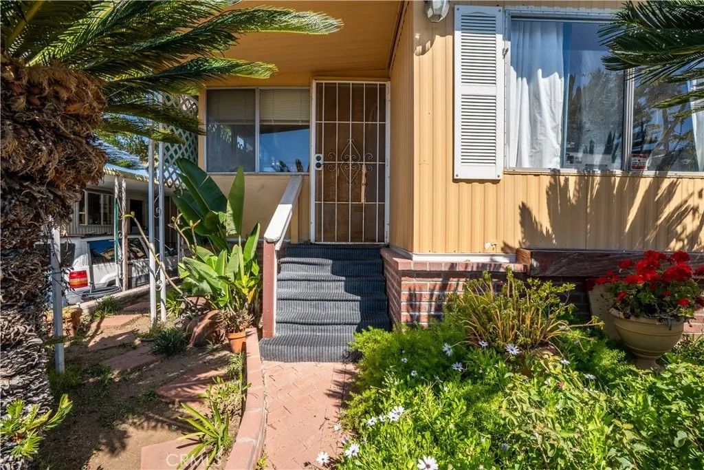 Photo of 1120 E Mission Rd #20, Fallbrook, CA 92028 (MLS # SW26051208)