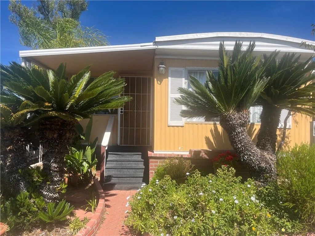 Photo of 1120 E Mission Rd #20, Fallbrook, CA 92028 (MLS # SW26051208)