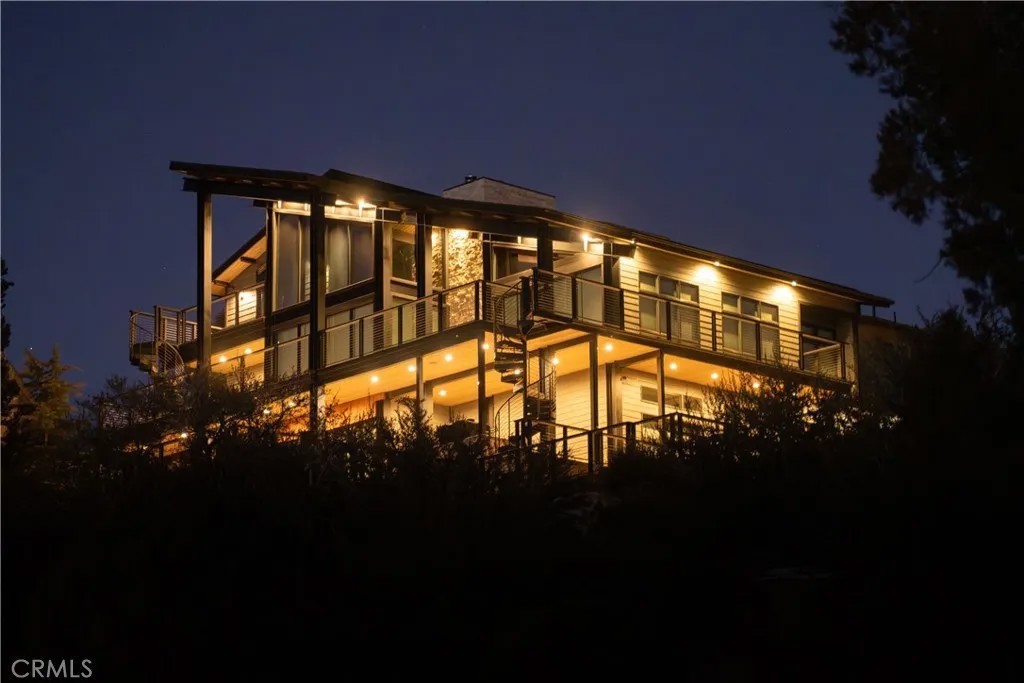 380 Springhill