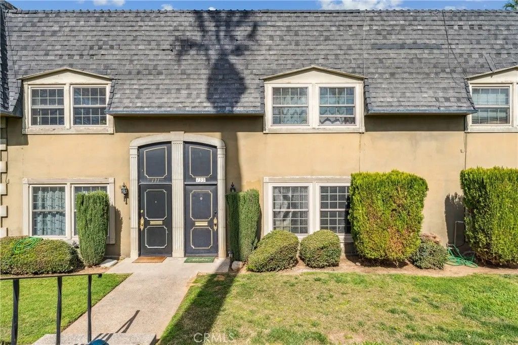 Photo of 135 E Cypress Avenue, Redlands, CA 92373 (MLS # CV26041802)