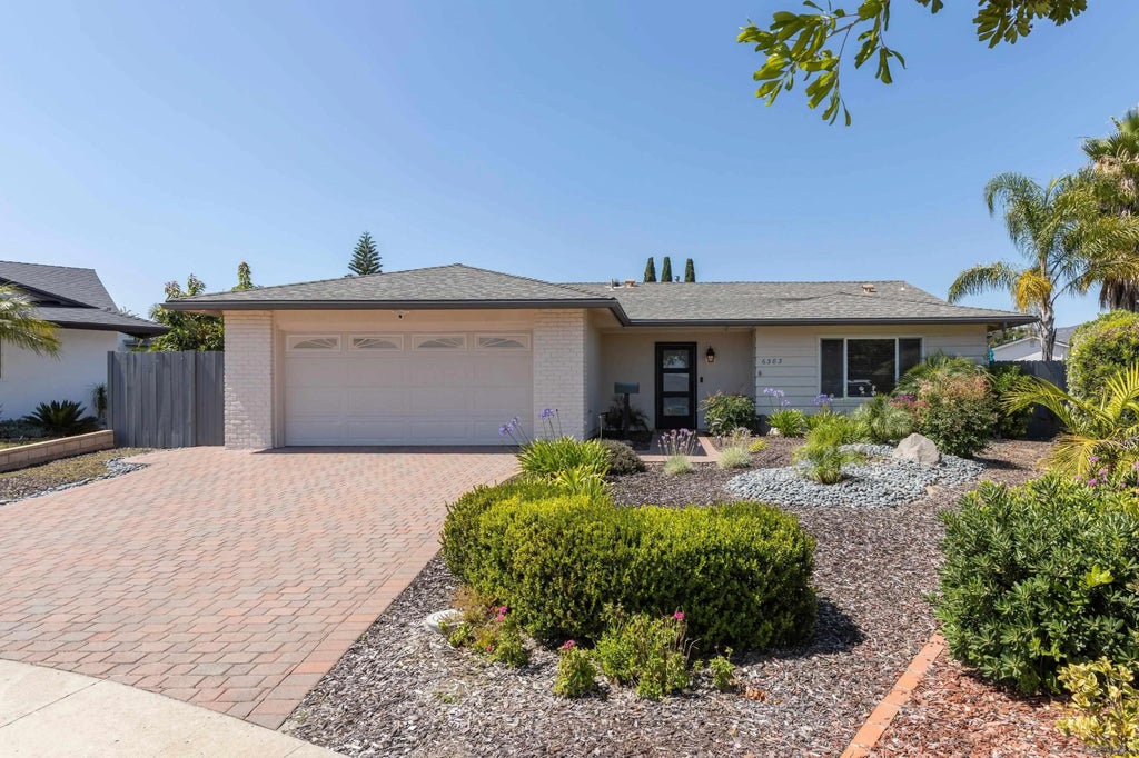 Photo of 6383 Murray Park Ct, San Diego, CA 92119 (MLS # 260013989)
