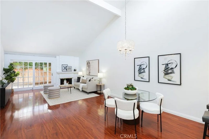 5282 Thorn Tree