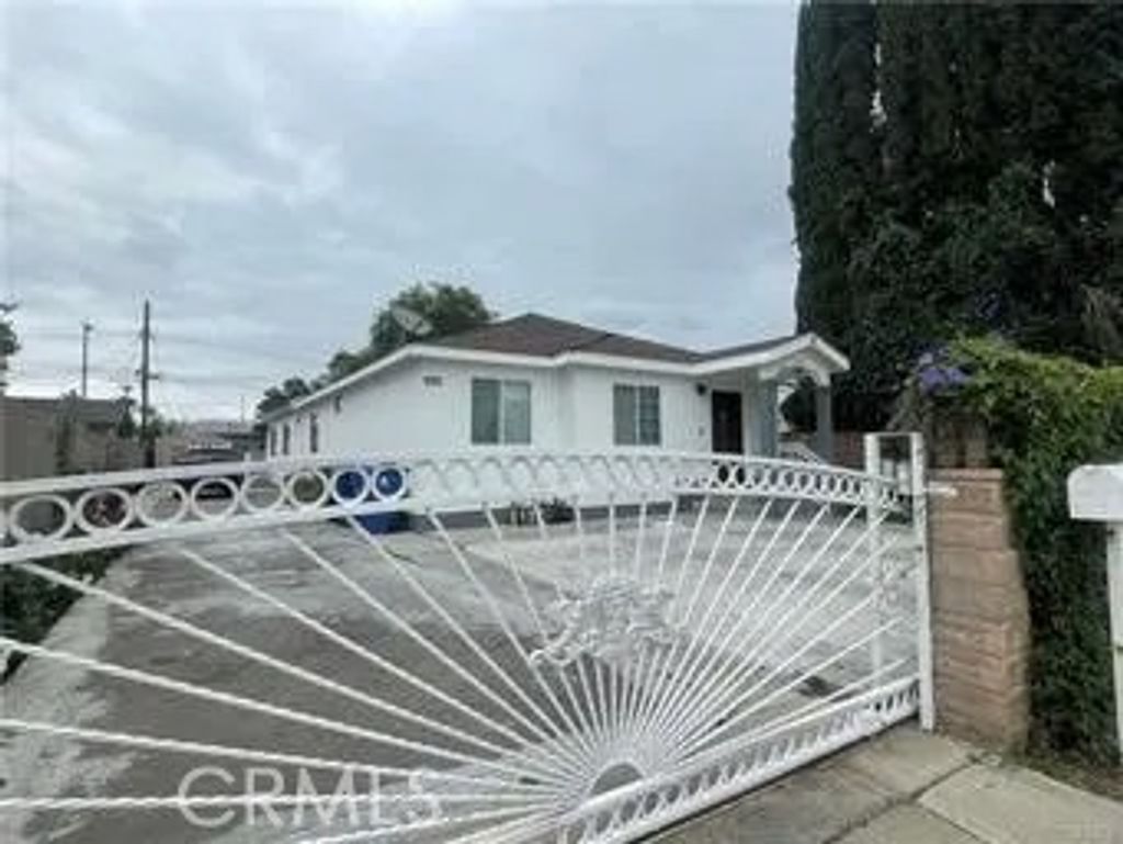 Photo of 22029 Covello, Canoga Park, CA 91303 (MLS # SR25281054)