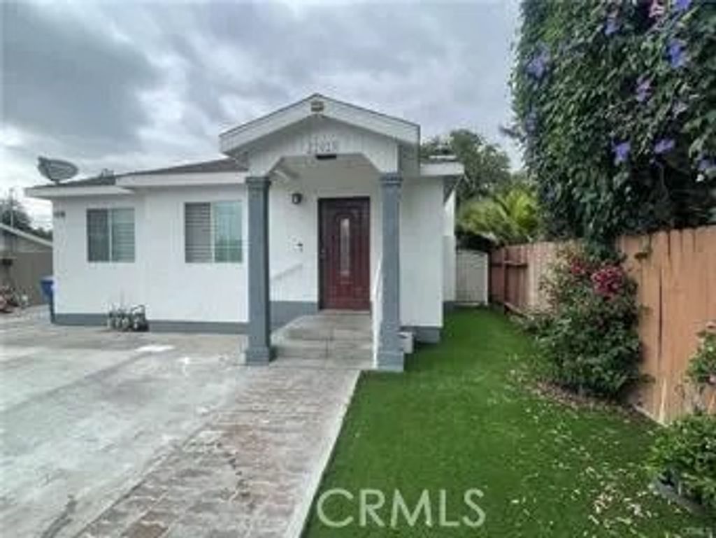 Photo of 22029 Covello, Canoga Park, CA 91303 (MLS # SR25281054)