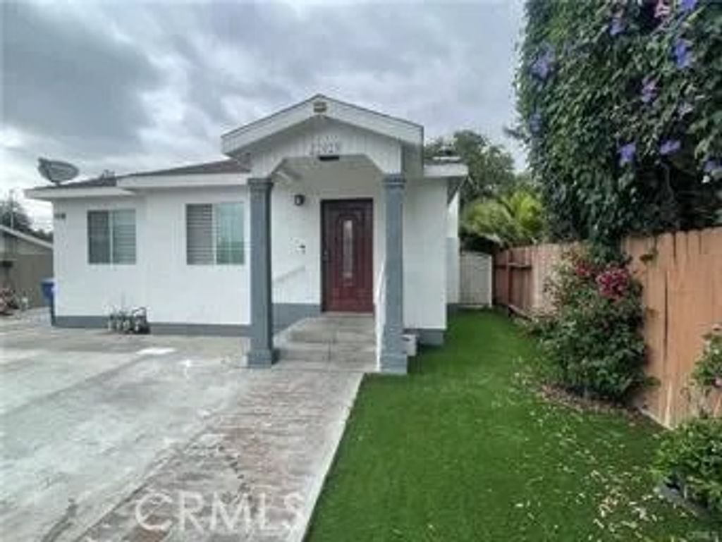 Photo of 22029 Covello, Canoga Park, CA 91303 (MLS # SR25281054)
