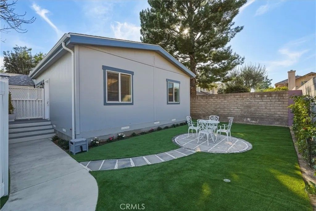 Photo of 7317 Kelvin Avenue, Winnetka, CA 91306 (MLS # SR26047915)