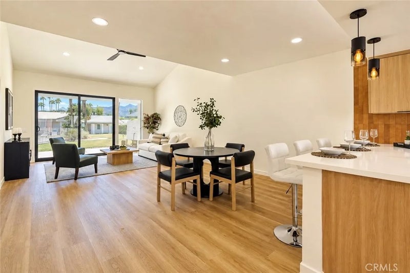 1012 Saint Thomas