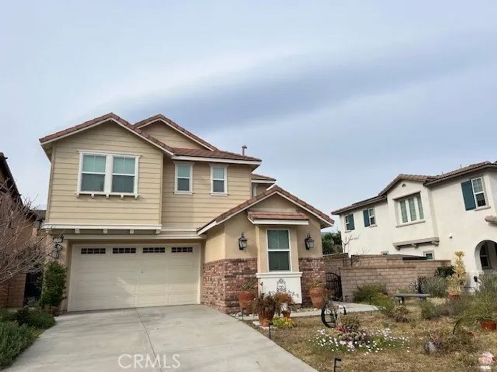 Photo of 11568 Lark Dr, Rancho Cucamonga, CA 91701 (MLS # TR26068535)