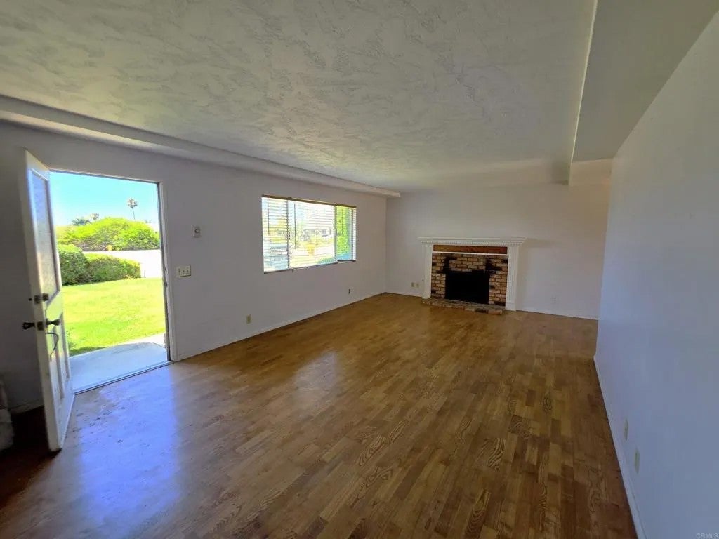 3830 Polly Lane