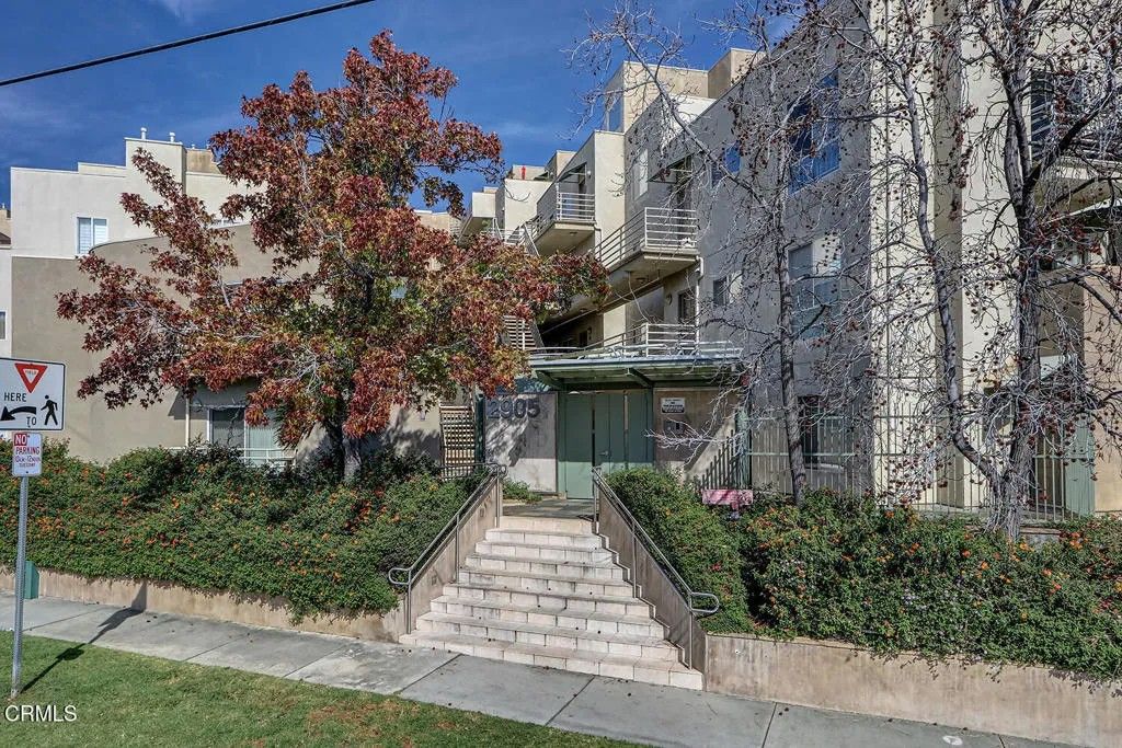 Photo of 2905 Montrose Avenue #610, La Crescenta, CA 91214 (MLS # P1-25963)