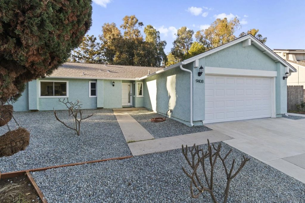 Photo of 9408 Avenida Acero, Spring Valley, CA 91977 (MLS # 260006591)