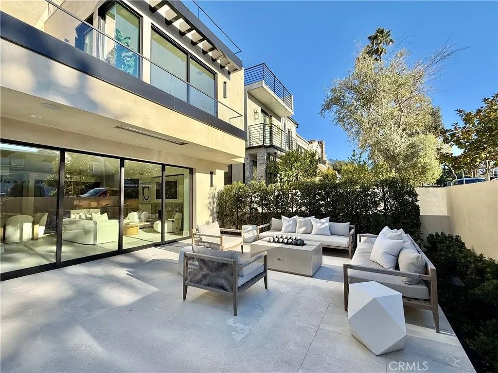 Photo of 615 Poppy Avenue, Corona Del Mar, CA 92625 (MLS # NP25276816)