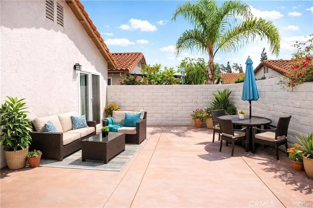 255 Flame Tree Place