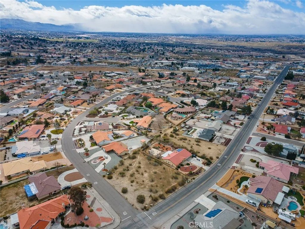 Photo of 16499 Kamana, Apple Valley, CA 92307 (MLS # IV26038634)