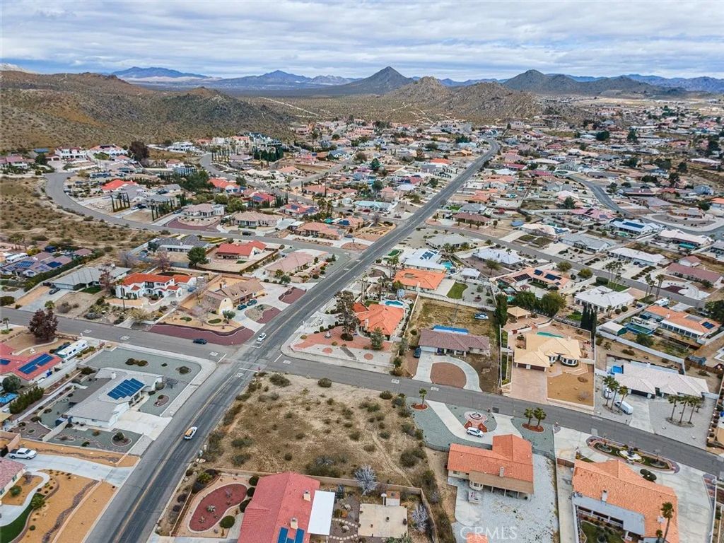 Photo of 16499 Kamana, Apple Valley, CA 92307 (MLS # IV26038634)