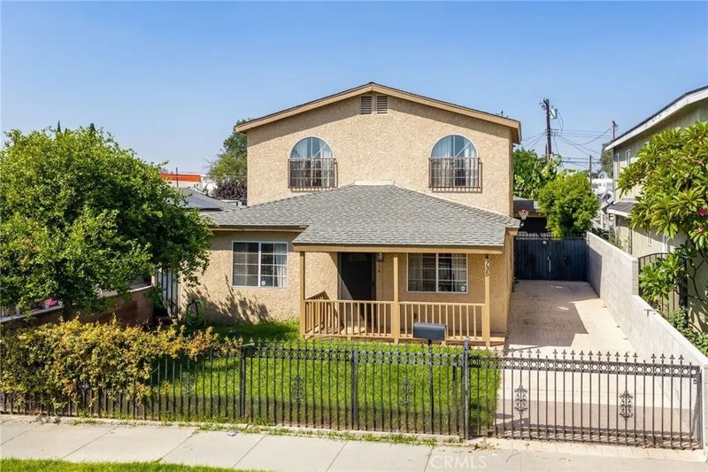 4735 Myrtle