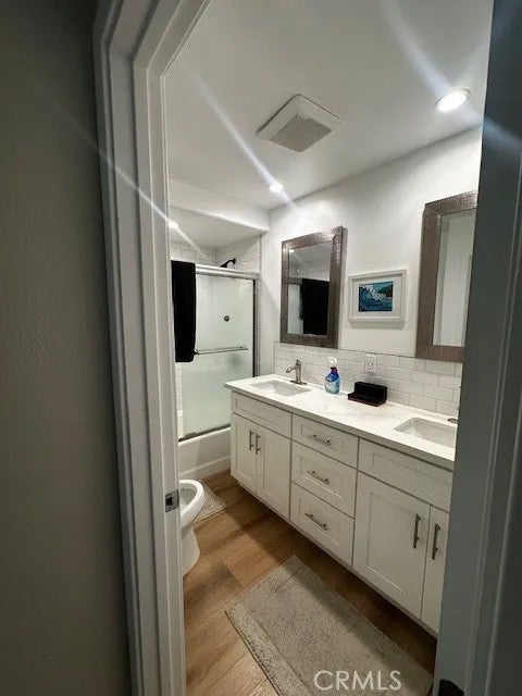4704 Seashore Drive