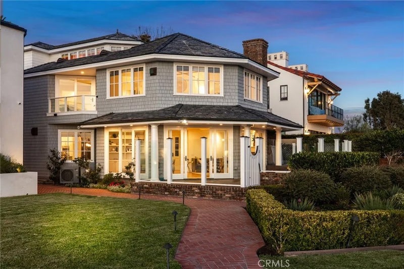 21 Bay Island